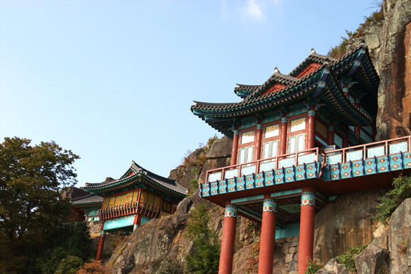 Osan Mountain and Saseongam Temple
