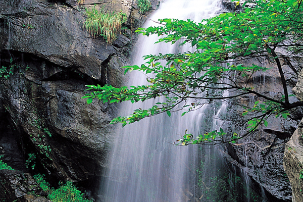 Surakpokpo Falls